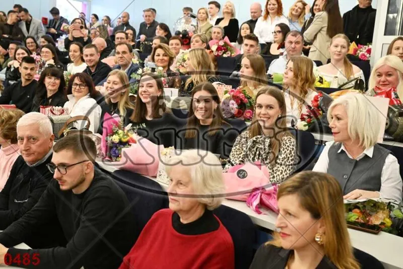 12:00h 5 - FotoKurti
