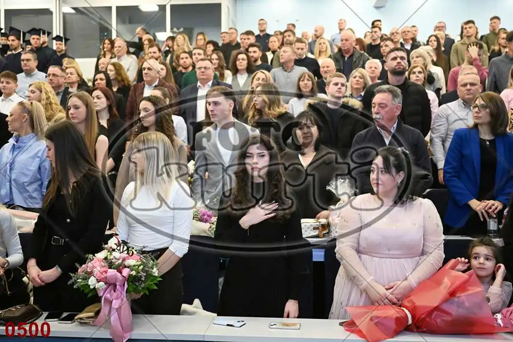 12:00h 8 - FotoKurti