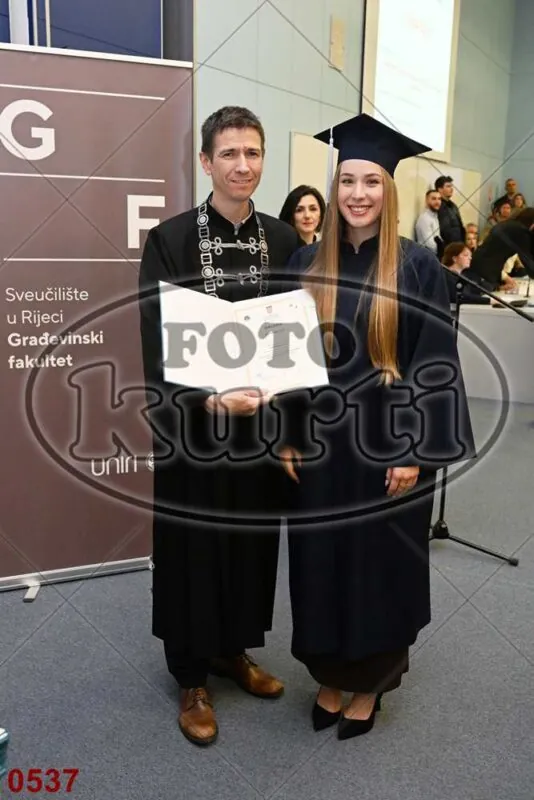12:00h 9 - FotoKurti