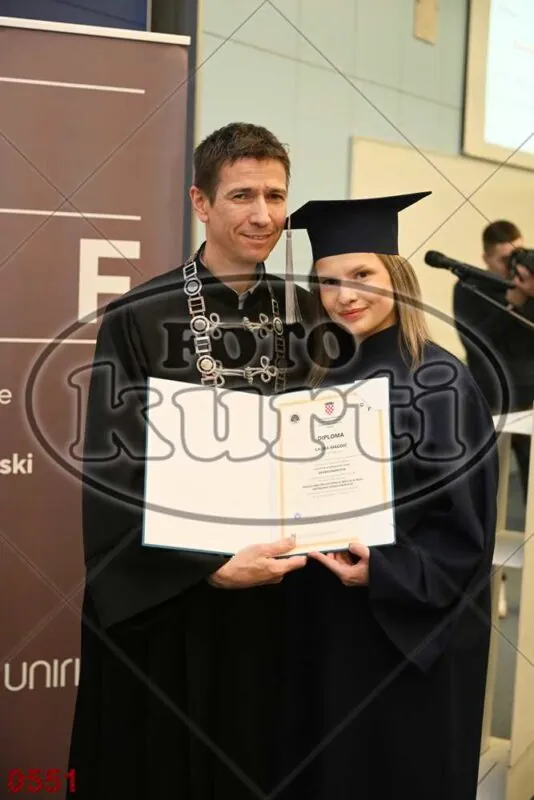 12:00h 11 - FotoKurti