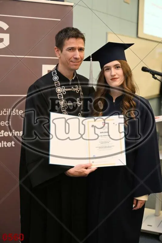 12:00h 8 - FotoKurti