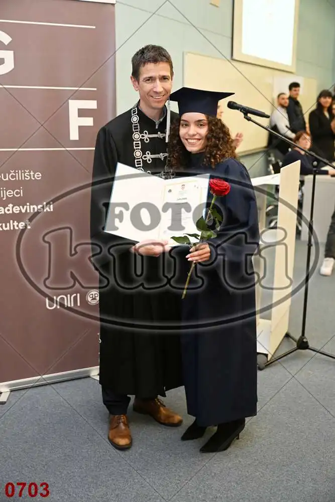 12:00h 7 - FotoKurti