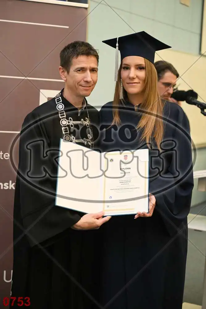 12:00h 9 - FotoKurti