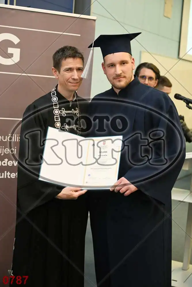 12:00h 7 - FotoKurti