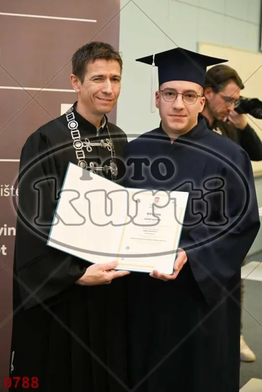 12:00h 8 - FotoKurti