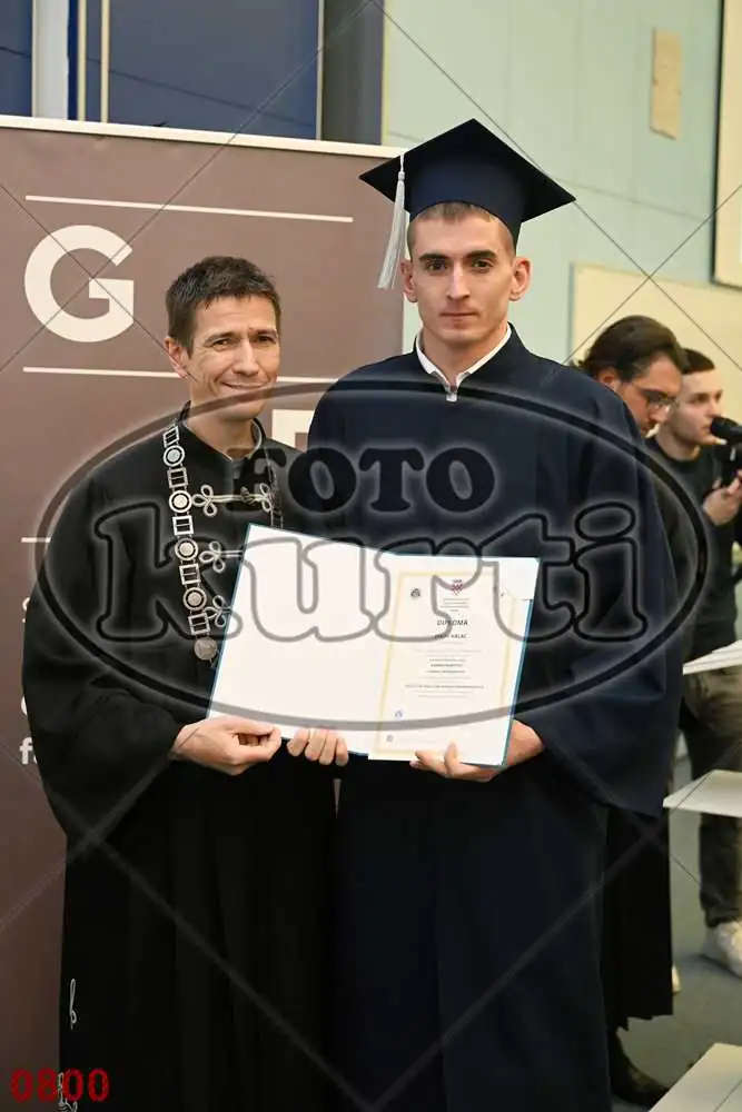 12:00h 8 - FotoKurti
