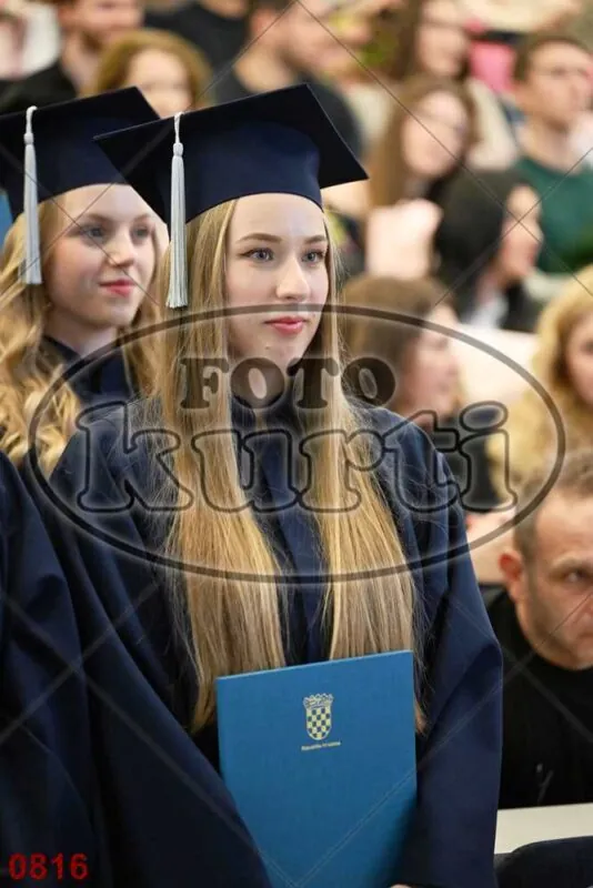 12:00h 12 - FotoKurti