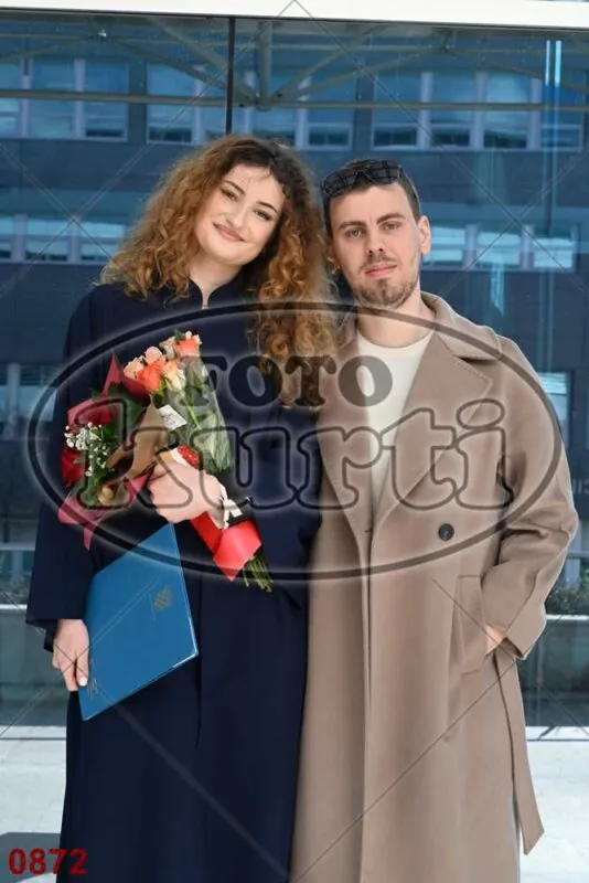 12:00h 8 - FotoKurti
