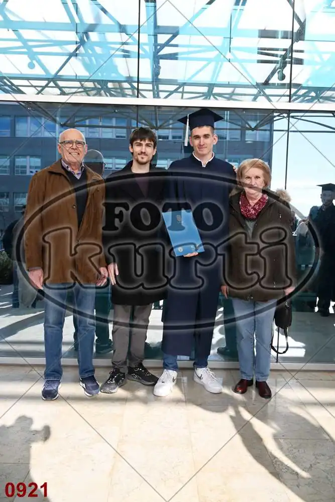 12:00h 9 - FotoKurti