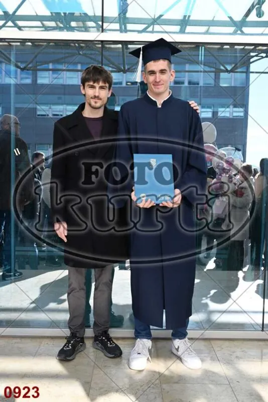 12:00h 11 - FotoKurti