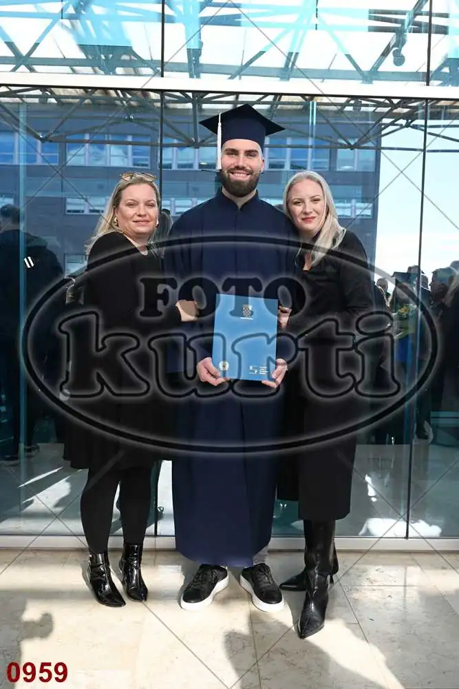 12:00h 11 - FotoKurti