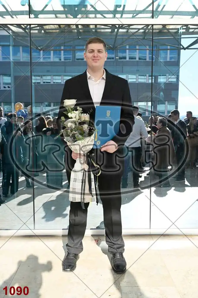 12:00h 10 - FotoKurti