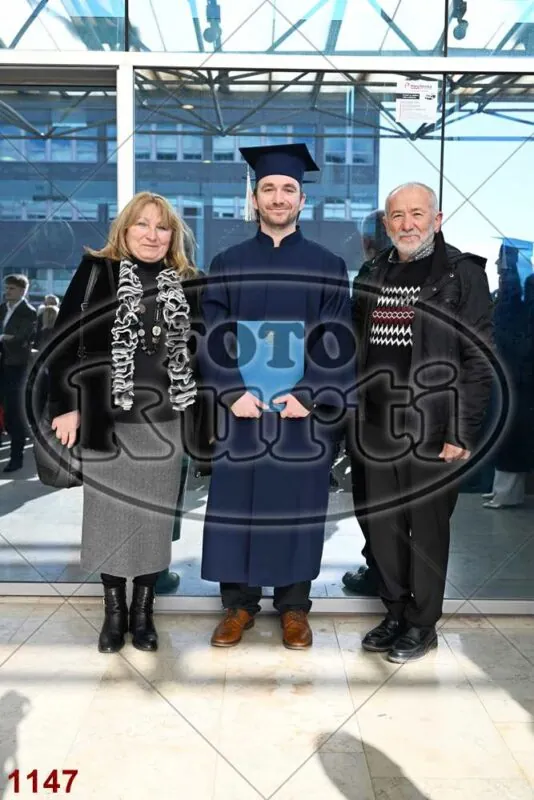 12:00h 7 - FotoKurti
