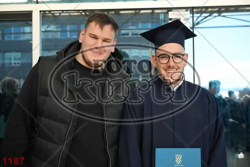 12:00h 11 - FotoKurti