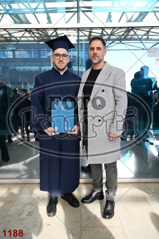 12:00h 12 - FotoKurti