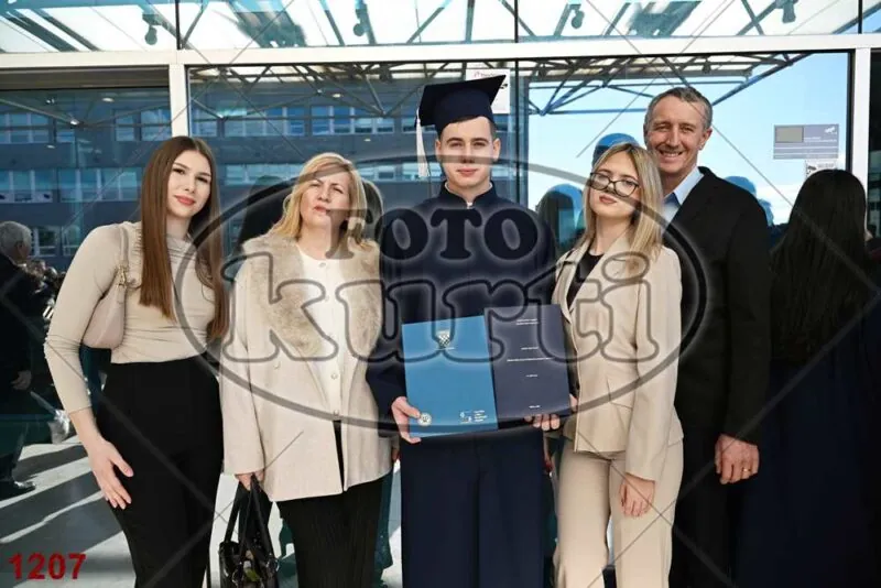12:00h 7 - FotoKurti