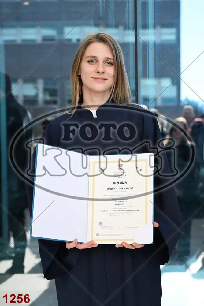 12:00h 8 - FotoKurti